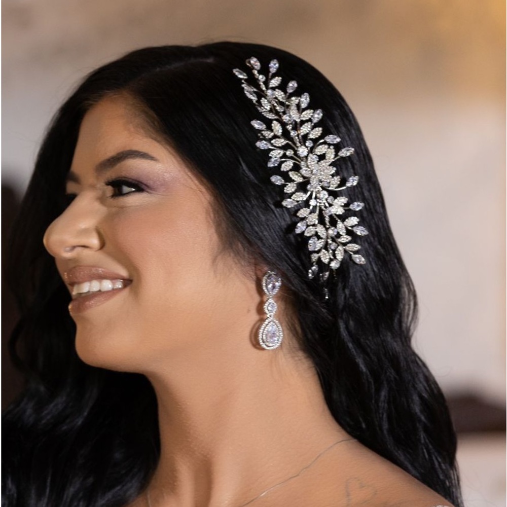 Swarovski bridal headpiece / hair comb